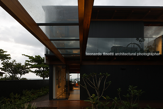 casa mar jobim carlevaro arquitetos