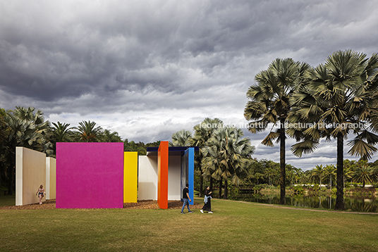 hélio oiticica: magic square#5 - inhotim hélio oiticica