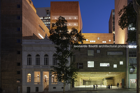 praça das artes brasil arquitetura